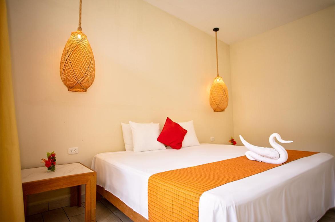 Irapay Amazon Lodge - Asociado Casa Andina อีกีโตส ภายนอก รูปภาพ